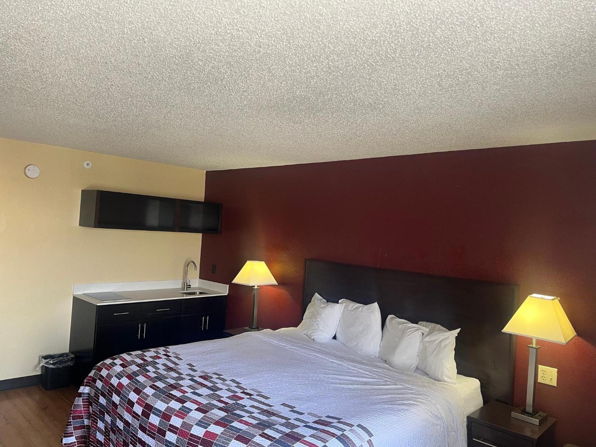 Red Roof Inn & Suites Indianapolis Airport Dış mekan fotoğraf